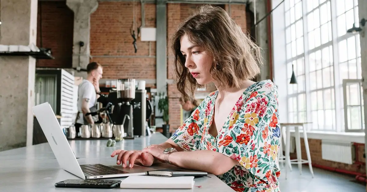 what age does bipolar appear