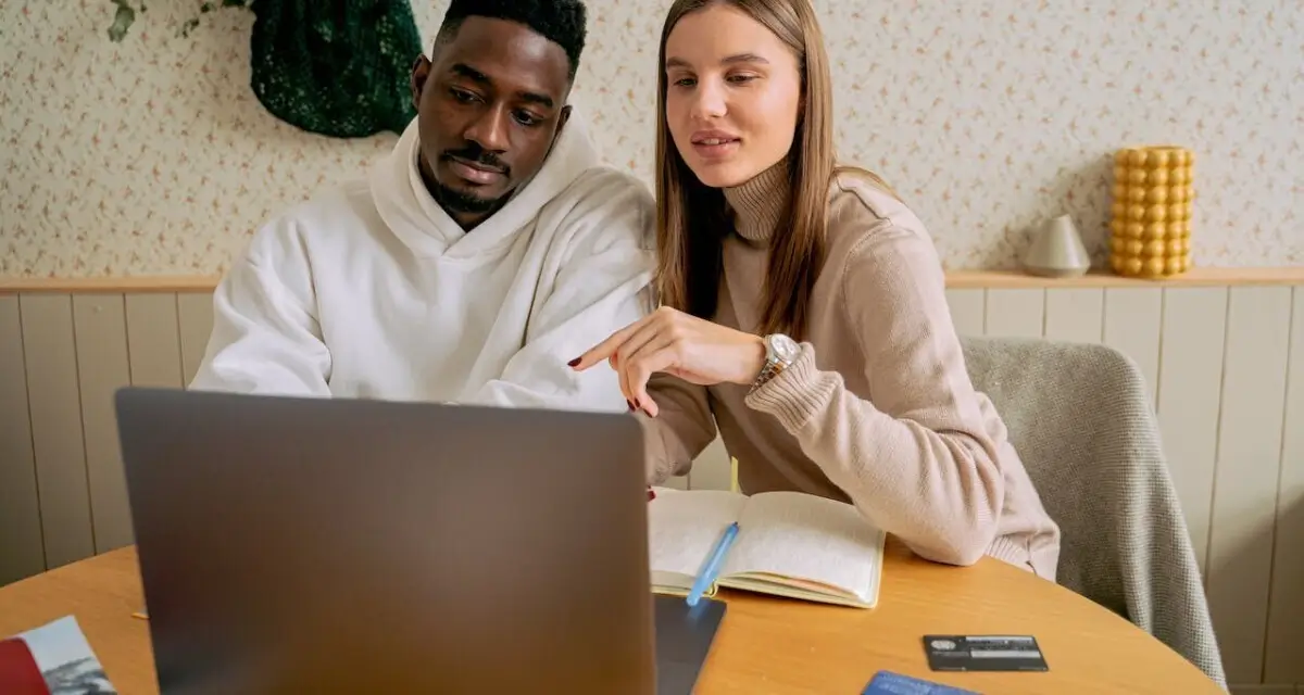 what age does the anterior fontanelle close